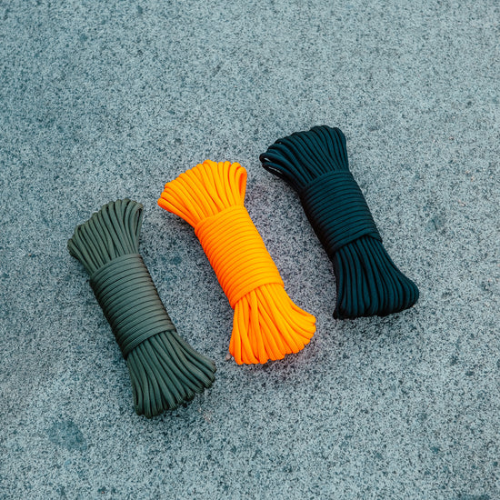 Reflecterend type III 550 paracord - 7 strengen kern - 100% nylon, parachute koord, commerciële paracord, overlevingskoord (25 voeten, geel met reflecterende tracers Reflecterend type III 550 paracord - 7 strengen kern - 100% nylon, parachute koord, commerciële paracord, overlevingskoord (25 voeten, geel met reflecterende tracers